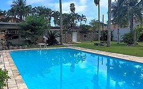 Villa Tavares - casa com piscina na praia da Lagoinha